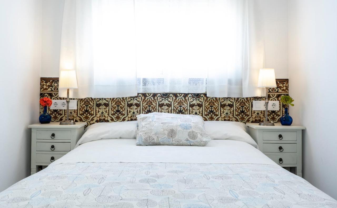 Hostal Trafalgar Barbate Bagian luar foto