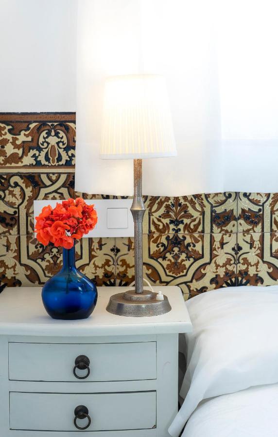 Hostal Trafalgar Barbate Bagian luar foto
