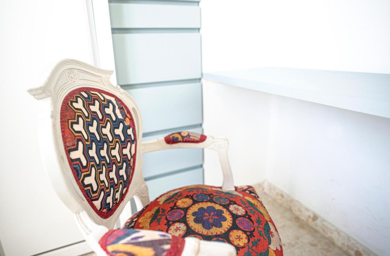 Hostal Trafalgar Barbate Bagian luar foto