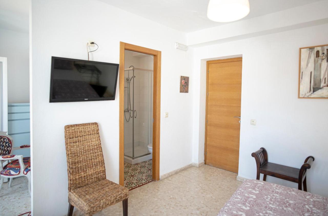 Hostal Trafalgar Barbate Bagian luar foto